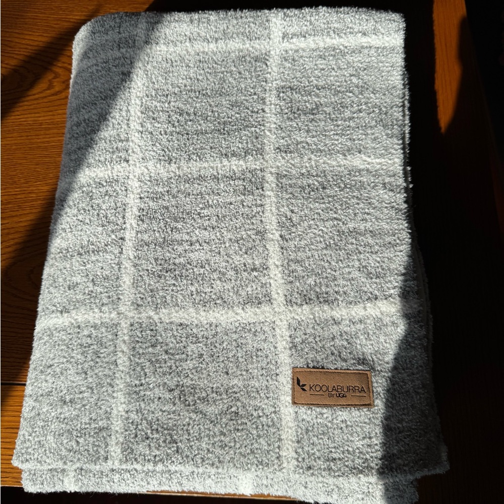 Koolaburra Soft Gray Throw Blanket